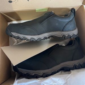 Duluth Trading wild Boar men’s leather shoes 12W NWT. Oiled leather mocs